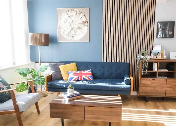 Spacious 2Br 2Ba Apartment City Centre Sleeps 5